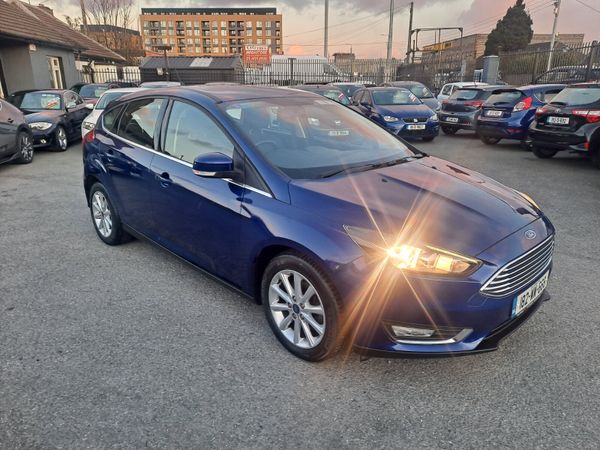 Ford Focus Hatchback, Petrol, 2018, Blue