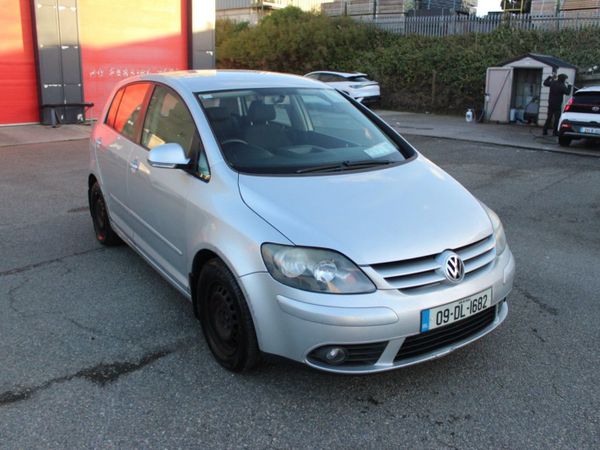 Volkswagen Golf Hatchback, Petrol, 2009, Silver