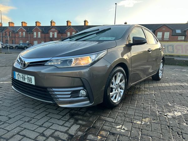 Toyota Corolla Saloon, Diesel, 2017, Grey