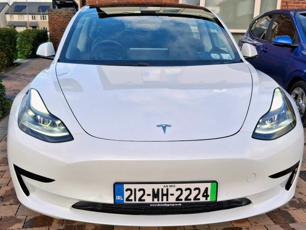 Tesla Model 3 Saloon, Electric, 2021, White