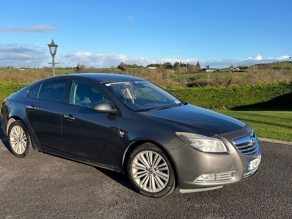Vauxhall Insignia Hatchback, Diesel, 2012, Grey