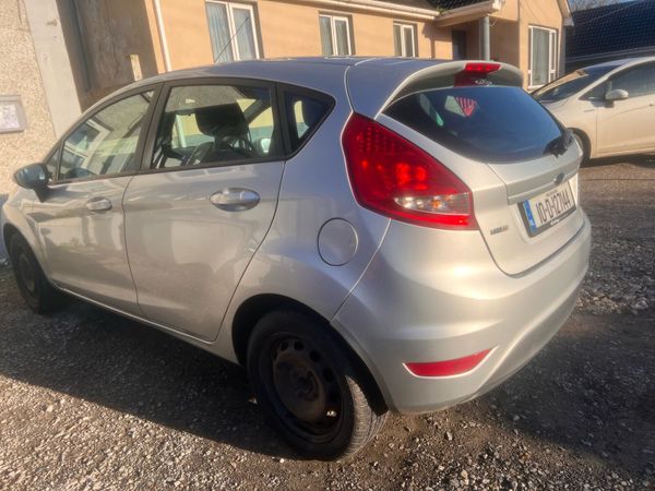 Ford Fiesta Hatchback, Diesel, 2010, Silver