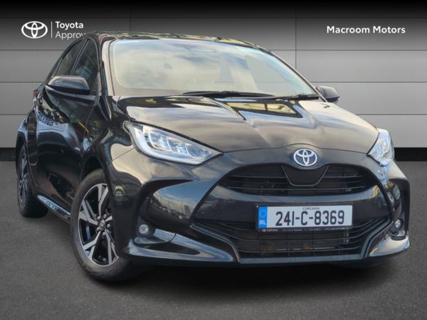 Toyota Yaris Hatchback, Petrol Hybrid, 2024, Black