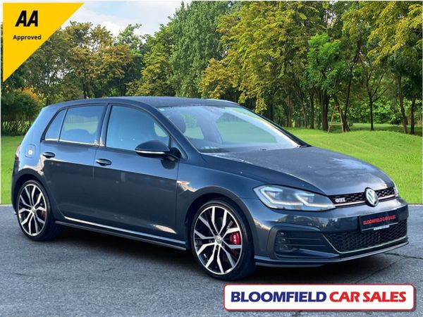 Volkswagen Golf Hatchback, Petrol, 2019, Grey
