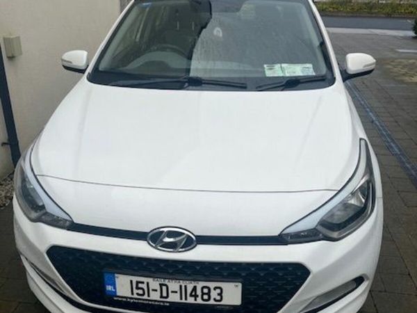 Hyundai i20 Hatchback, Petrol, 2015, White