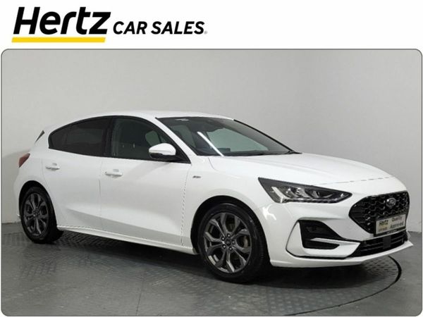 Ford Focus Hatchback, Petrol, 2023, White