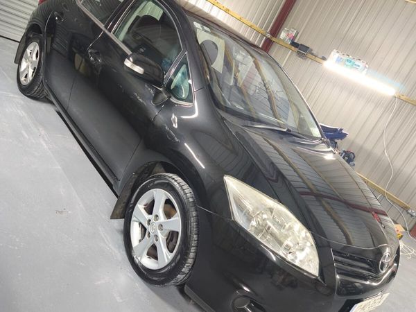 Toyota Auris Hatchback, Petrol, 2012, Black