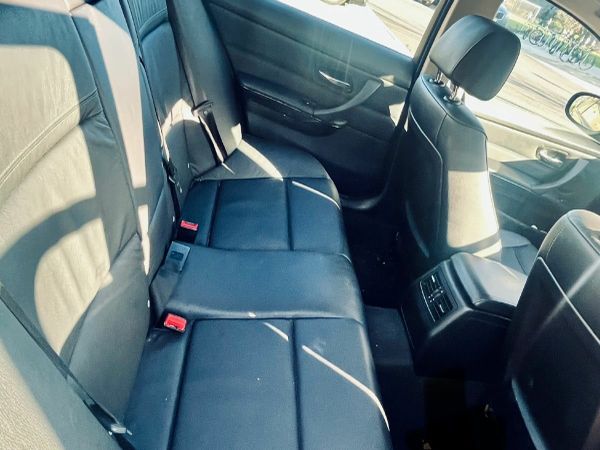 BMW 3-Series Saloon, Diesel, 2009, Grey