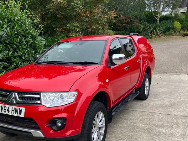 Mitsubishi L200 Pick Up, Diesel, 2014, Red