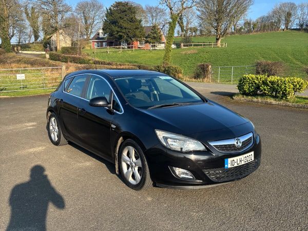 Vauxhall Astra Hatchback, Diesel, 2010, Black