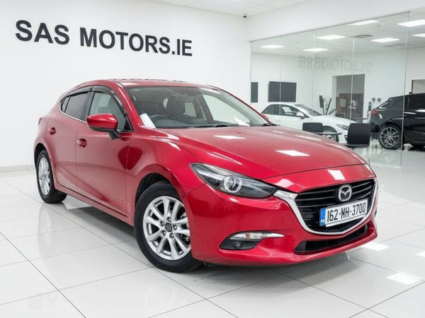 Mazda Axela Hatchback, Diesel, 2016, Red