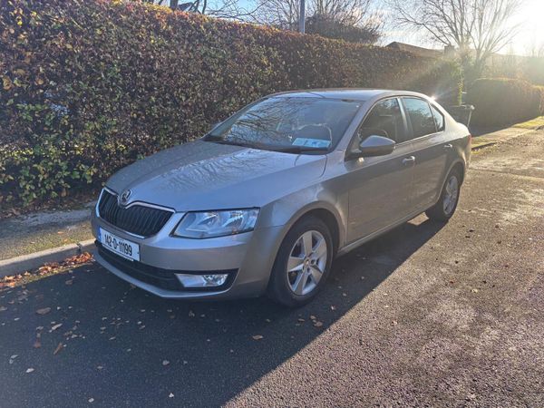Skoda Octavia Saloon, Diesel, 2014, Beige