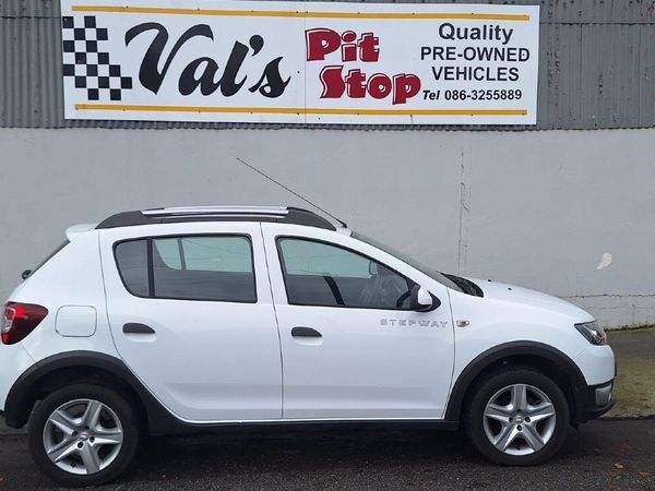 Dacia Sandero Stepway Hatchback, Petrol, 2016, White