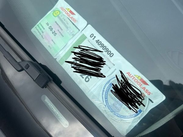 Volkswagen Polo Hatchback, Petrol, 2013, Black