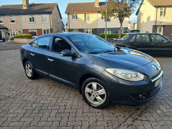 Renault Fluence Saloon, Diesel, 2011, Grey