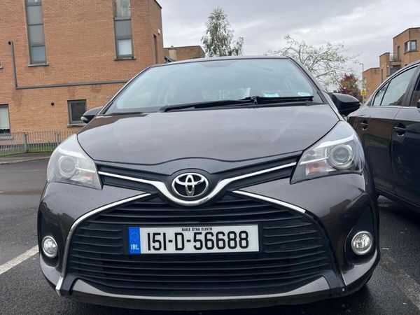 Toyota Yaris Hatchback, Petrol, 2015, Grey