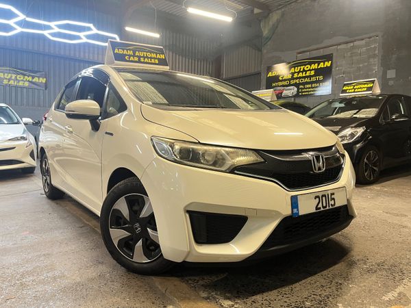 Honda Fit Hatchback, Petrol Hybrid, 2015, White
