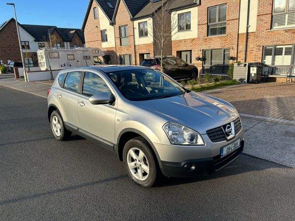 Nissan Qashqai Hatchback, Petrol, 2009, Silver