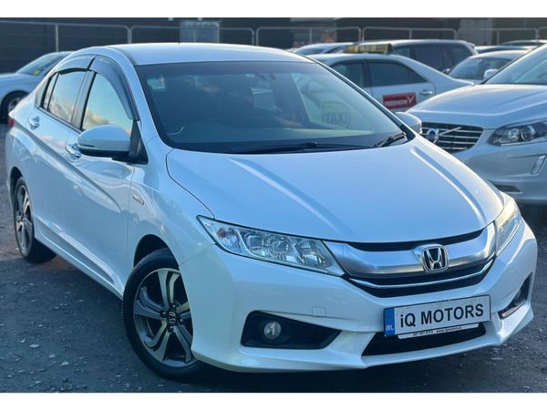Honda Grace Saloon, Petrol Hybrid, 2015, White