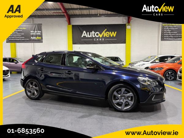 Volvo V40 Hatchback, Diesel, 2016, Blue