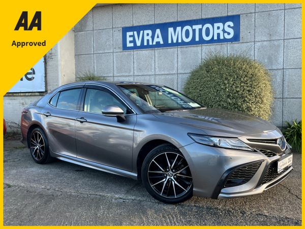 Toyota Camry Saloon, Petrol Hybrid, 2021, Grey