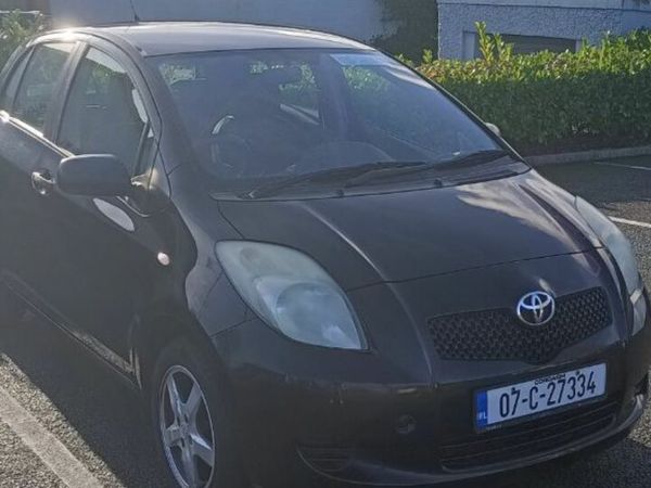 Toyota Yaris Hatchback, Petrol, 2007, Black