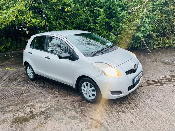 Toyota Yaris Hatchback, Diesel, 2010, Silver