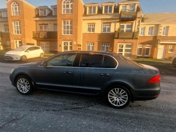 Skoda Superb Saloon, Diesel, 2014, Grey