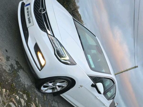 Opel Astra Hatchback, Diesel, 2016, White