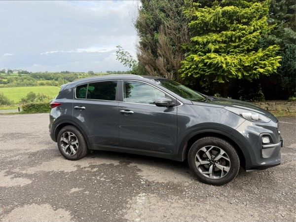 Kia Sportage SUV, Diesel Hybrid, 2021, Grey