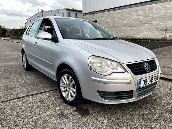 Volkswagen Polo Hatchback, Petrol, 2008, Silver