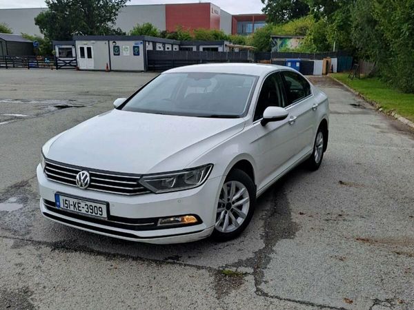 Volkswagen Passat Saloon, Diesel, 2015, White