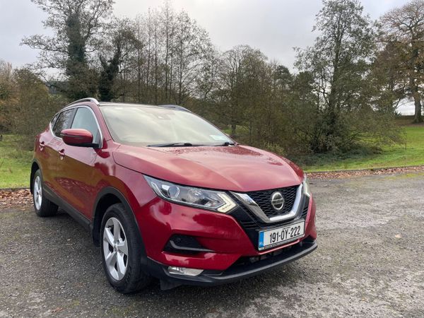 Nissan Qashqai MPV, Diesel, 2019, Red