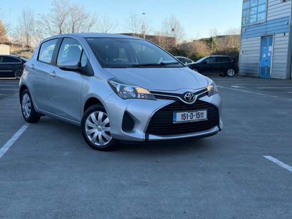 Toyota Yaris Hatchback, Petrol, 2015, Silver