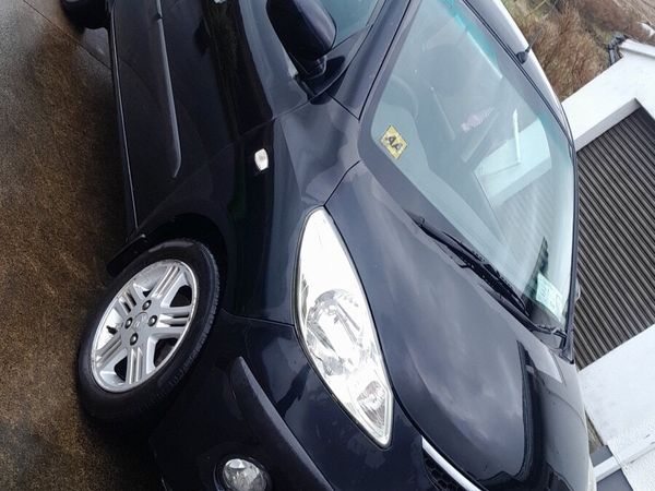 Hyundai i10 Hatchback, Petrol, 2010, Black