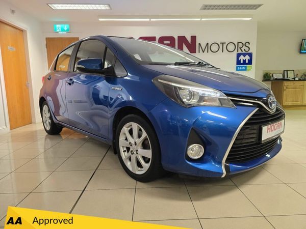 Toyota Yaris Hatchback, Petrol Hybrid, 2015, Blue