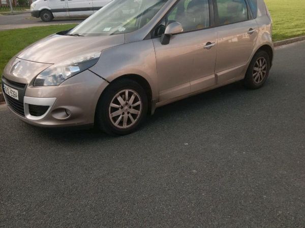 Renault Scenic MPV, Diesel, 2010, Beige