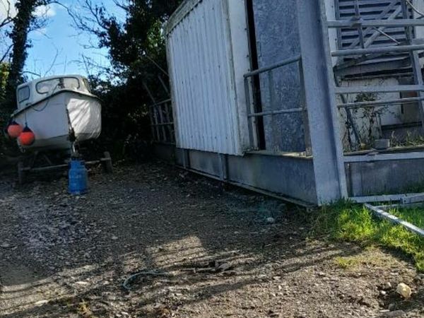 Volkswagen Passat Saloon, Petrol, 2008, Brown