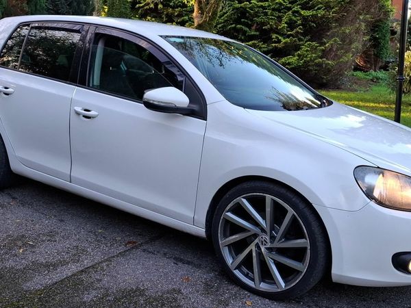Volkswagen Golf Hatchback, Diesel, 2011, White