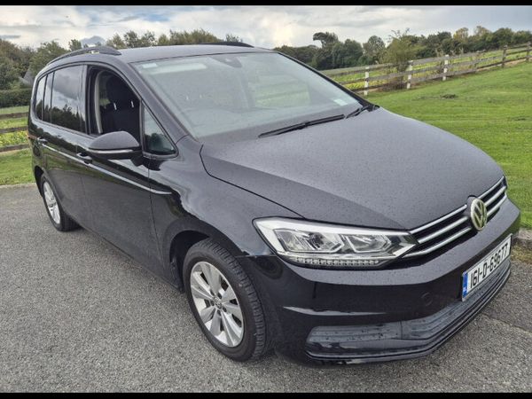 Volkswagen Touran MPV, Petrol, 2016, Black