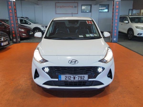 Hyundai i10 Hatchback, Petrol, 2021, White