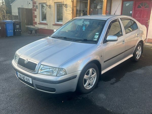 Skoda Octavia Hatchback, Diesel, 2009, Silver