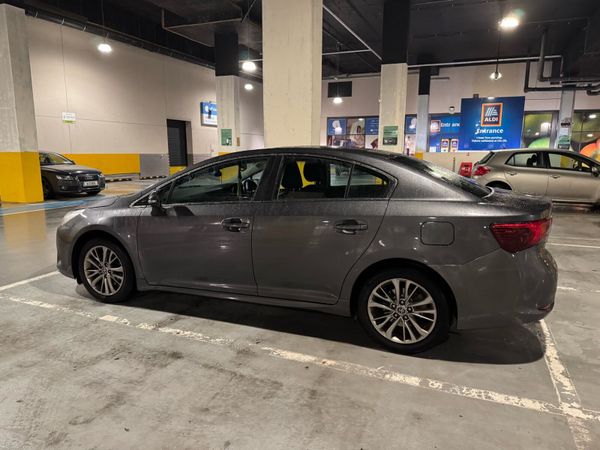 Toyota Avensis Saloon, Diesel, 2015, Grey