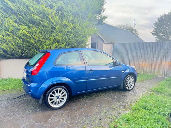 Ford Fiesta Hatchback, Petrol, 2007, Blue