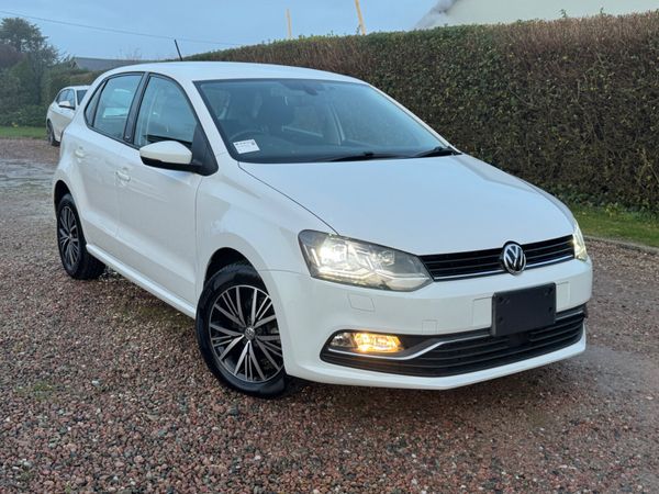 Volkswagen Polo Hatchback, Petrol, 2016, White