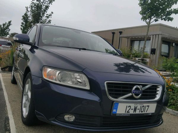 Volvo S40 Saloon, Diesel, 2012, Blue