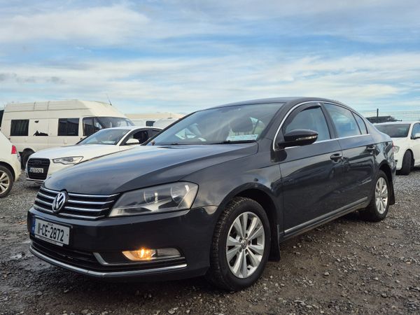 Volkswagen Passat Saloon, Diesel, 2011, Grey
