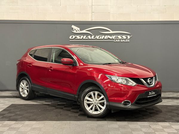 Nissan Qashqai Hatchback, Diesel, 2015, Red