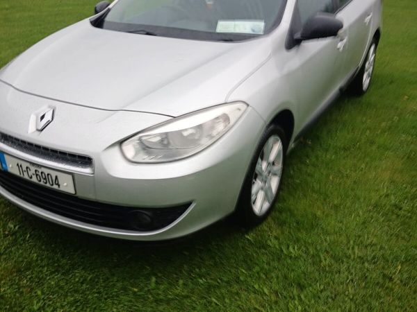 Renault Fluence Saloon, Diesel, 2011, Silver