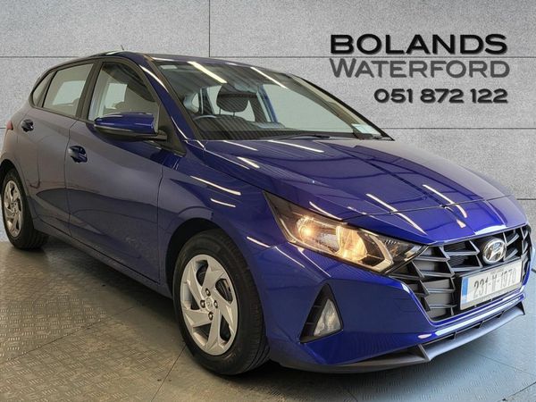 Hyundai i20 Hatchback, Petrol, 2023, Blue